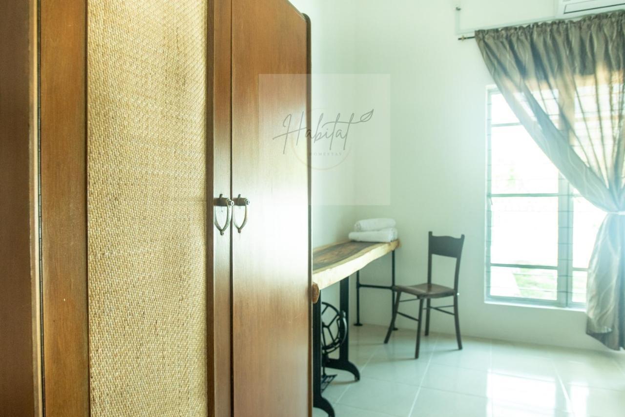 Habitat Large Semi-d House For 11-13pax Ipoh
